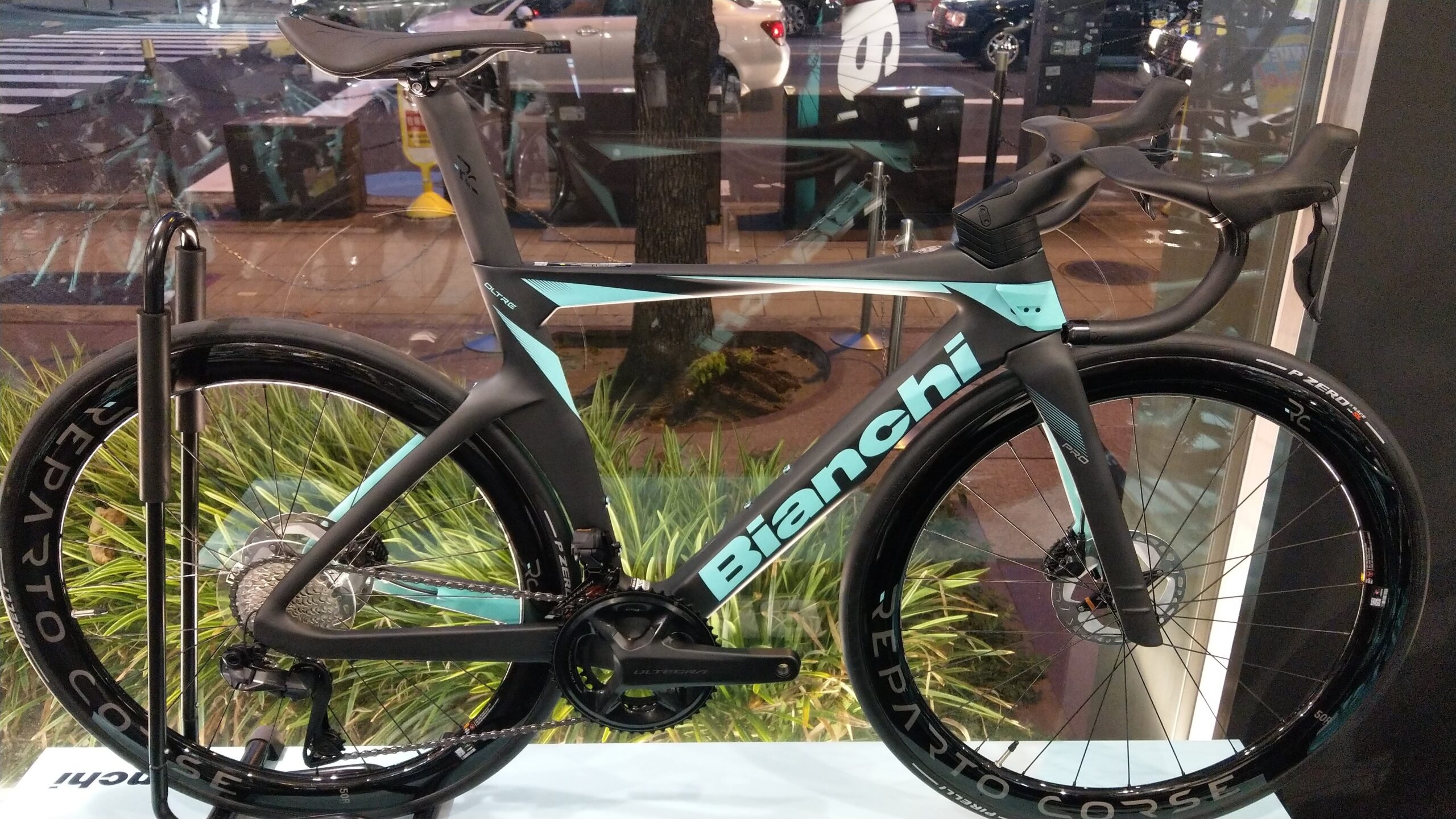 Bianchi ARIA 2017 純正ホイール VISION 前後セット検討します